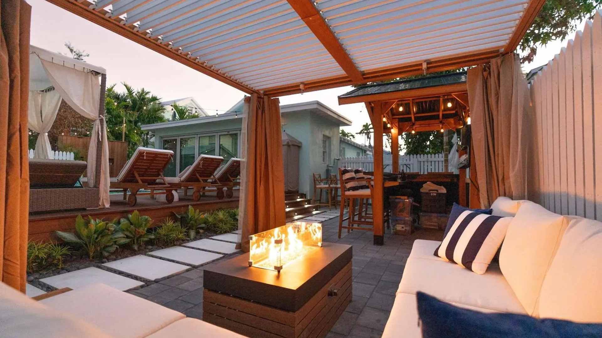 Sombrero Reef Light Suite كي وست بيت للعطل